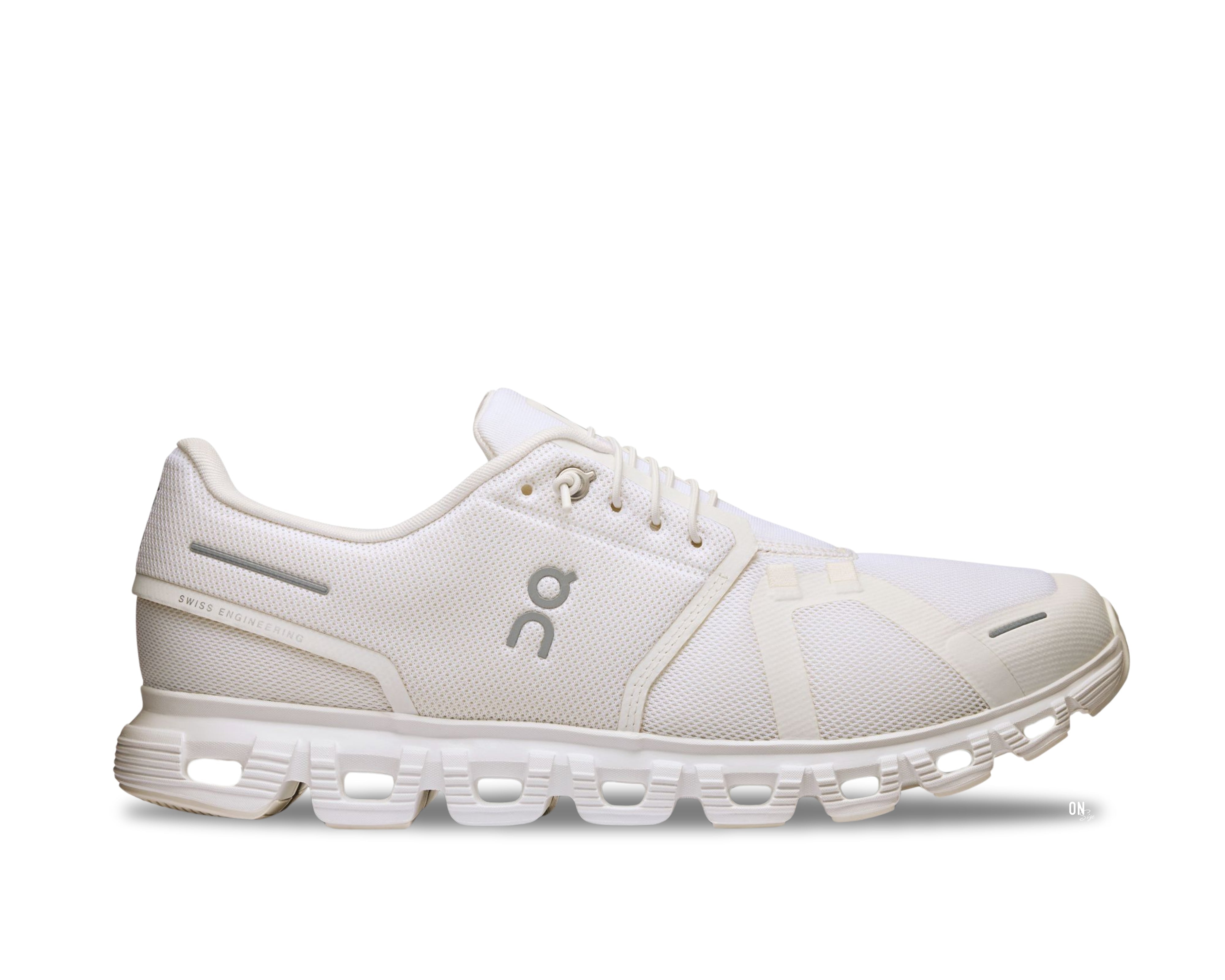On Running Cloud 6 White (Women's) - OnSize