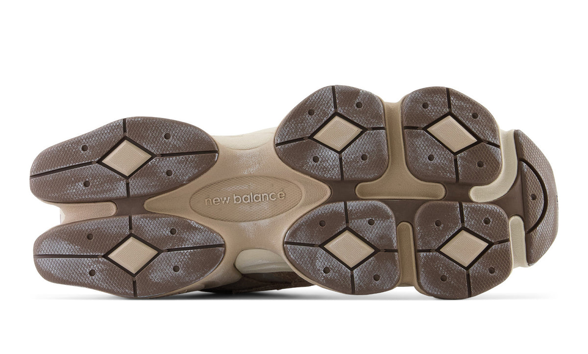 New Balance 9060 Mushroom - OnSize