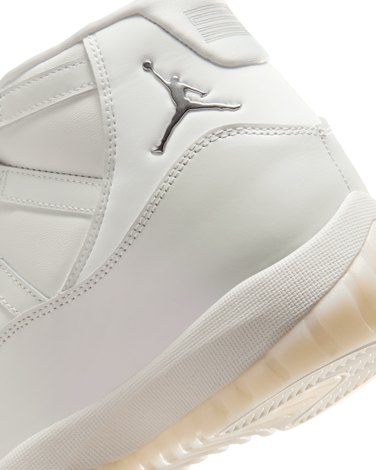 Jordan 11 Retro Pearl - OnSize